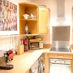 Appartement D\'Une Chambre Avec Vue Sur La Ville Terrasse Amenagee Et Wifi A Paris